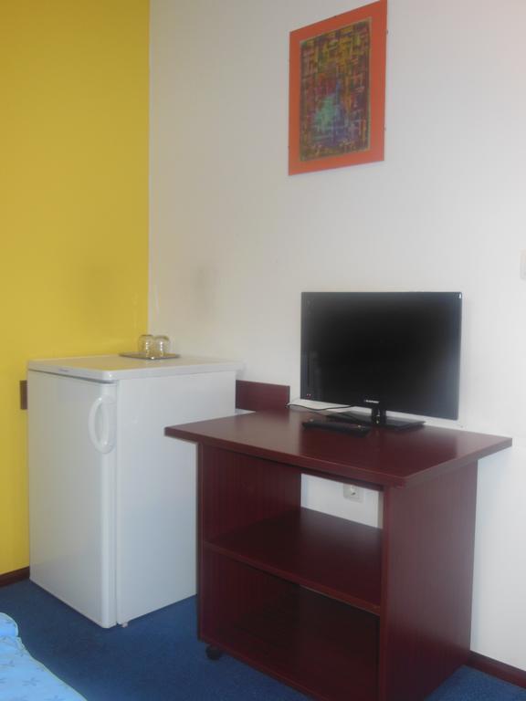 Hotel Pri Belokranjcu Novo Mesto Room photo